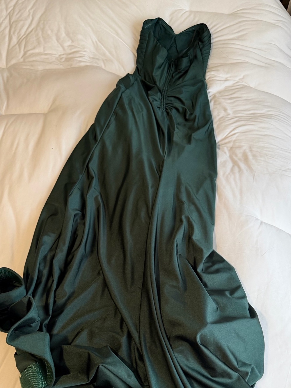 B Darlin Emerald Green Satin Strapless Gown size 3/4